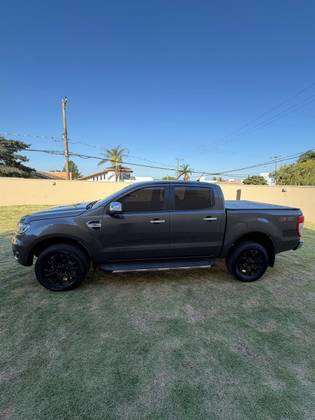 FORD RANGER 3.2 XLT 4X4 CD 20V DIESEL 4P AUTOMÁTICO FORD RANGER 3.2 XLT 4X4 CD 20V DIESEL 4P AUTOMÁTICO